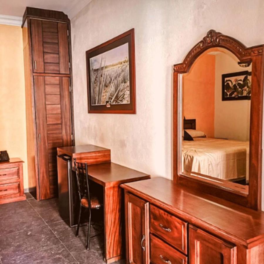 Hotel Delicias Tequila Exterior photo